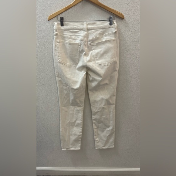 NWT J Crew 9”
Vintage Slim Straight  White Jeans size 27 - Picture 4 of 5